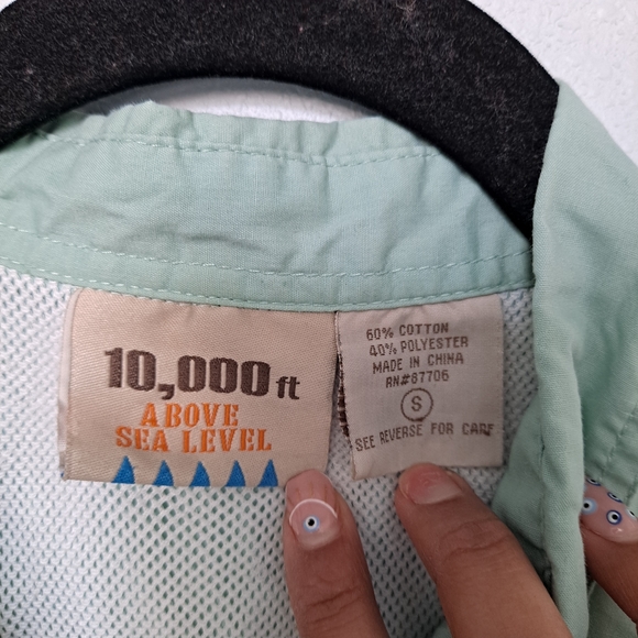 10,000 ft. Above Sea Level Green button down shirt - Picture 4 of 6